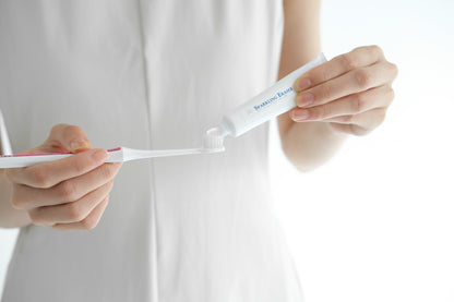 ホームホワイトニングLED照射機（累計55,000台突破）